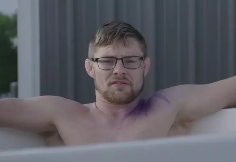 Mitchell lesionado, Evloev tiene nuevo rival para el sábado