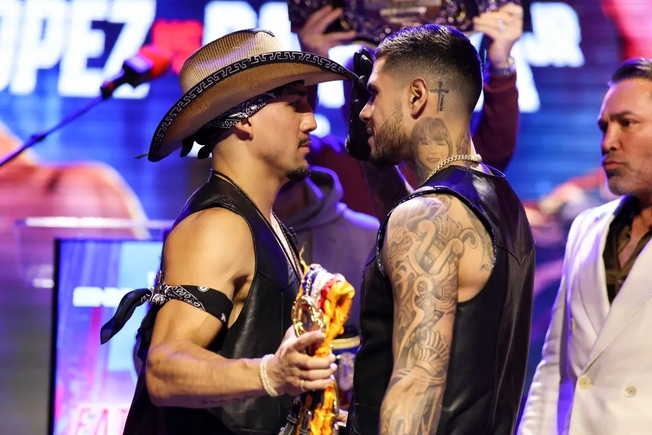 Teofimo Lopez vs Arnold Barboza Jr