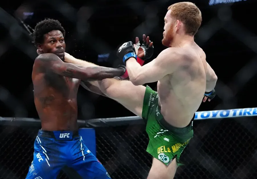 Della Maddalena vence por dividida a Holland en Las Vegas