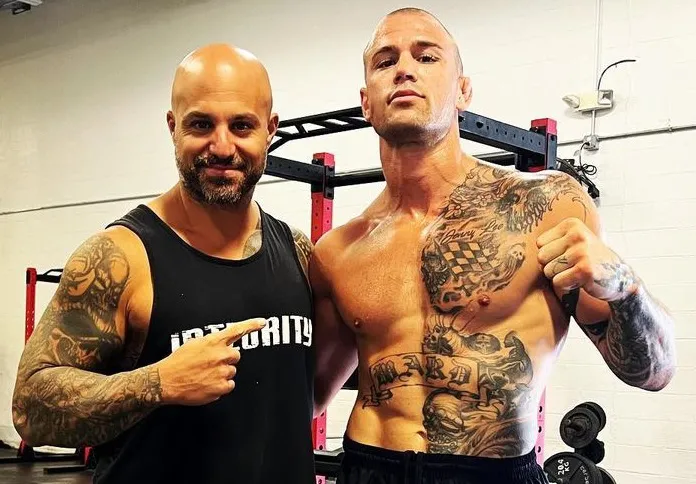 Brennan Ward Espero que quiera salir a intercambiar golpes