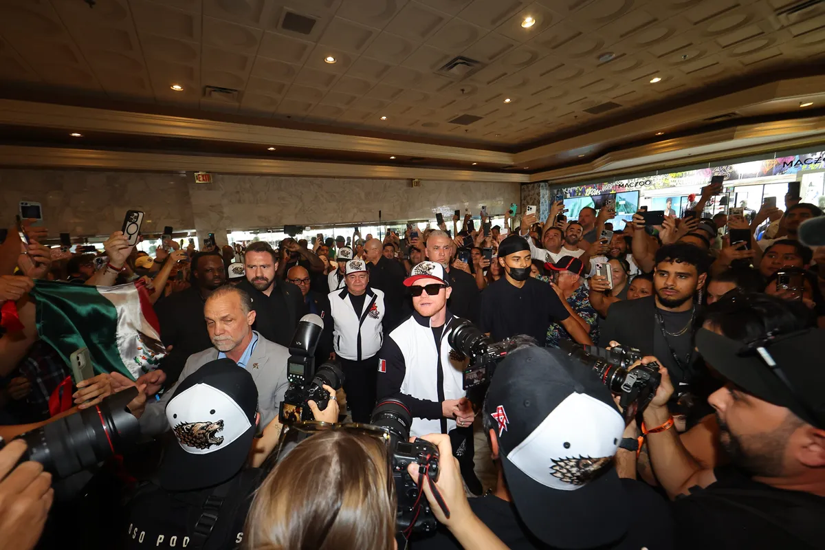 Canelo vs Berlanga Grand Arrivals - 09.10.24_09_14_2024_Grand Arrivals (5)